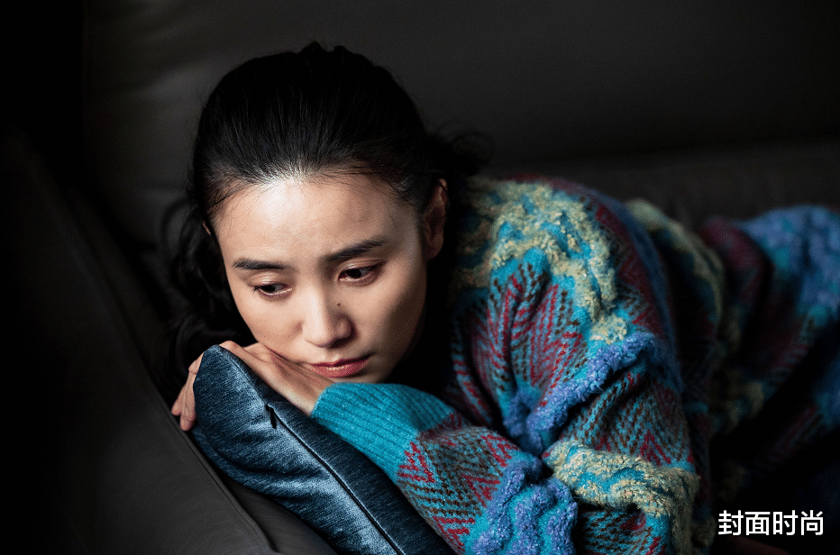 退休|宋佳两部剧两种风格,小女人温柔与大女人的霸气,都藏在穿着里