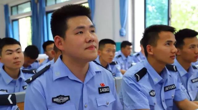人大常委会|这所警校名气不大,但毕业后根本不愁找工作,“铁饭碗”不在话下