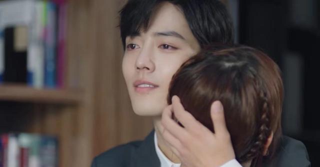 肖战|《余生》播放量破18亿,全网热度第一,肖战和杨紫表演甜齁了