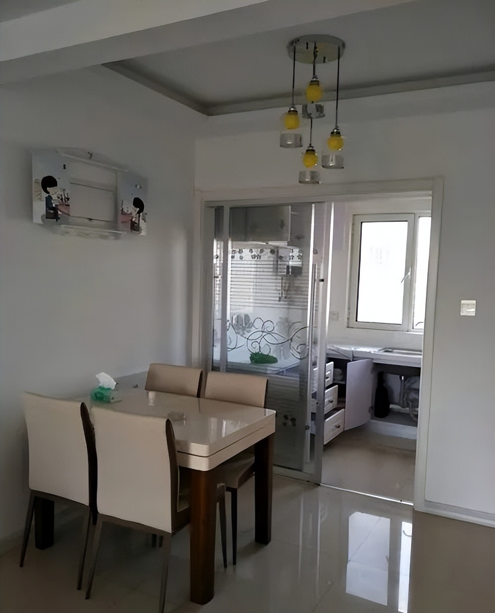 老婆对柜子的喜爱超乎我的想象,家里随处都能看到柜子的存在!