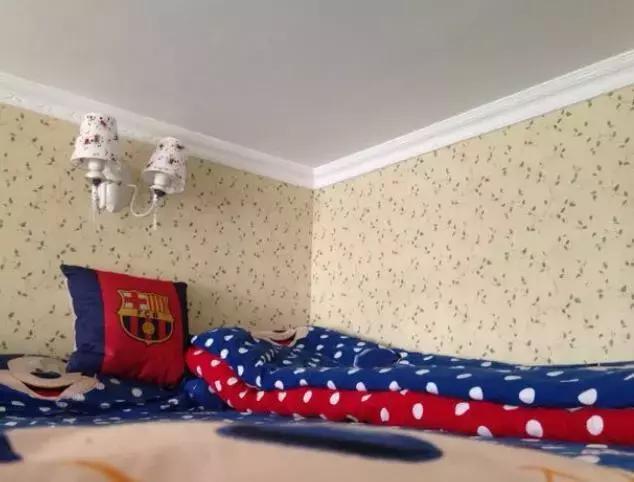 婆婆给我们准备的婚房,一共28㎡,床挂在墙上,保证你都没见过!