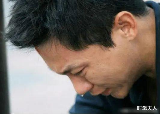 裁员|某东、某滴、某赞等巨头大裁员!员工牌堆满大箱,半层楼都空了