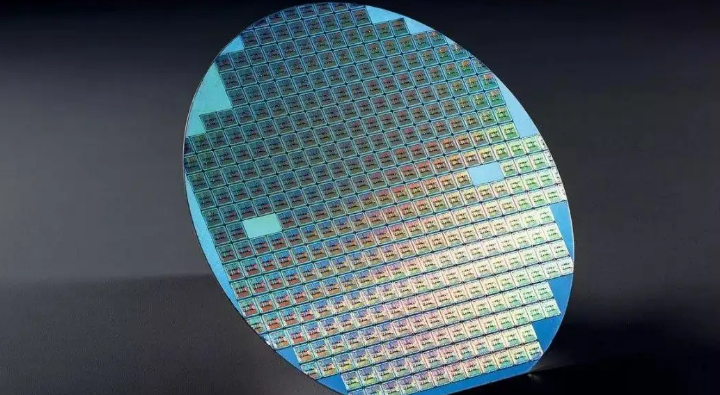 MacBook Air|慌了?美芯片方案正式出炉,超3000亿元补贴