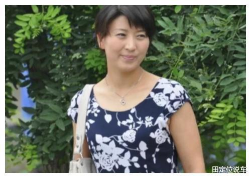 闫学晶|闫学晶藏了48年的“亲妈”原来是我们熟悉的她，她是谁？