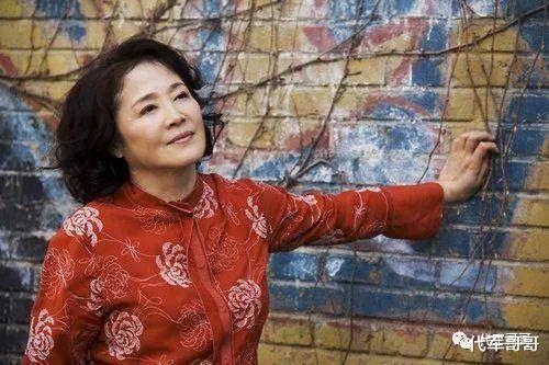 |一婚嫁给美籍华人,二婚嫁给离异老外,如今64岁的她怎样了?