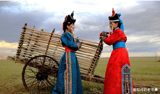 蒙古国很多人还住蒙古包,全家睡一起夫妻间不别扭吗?