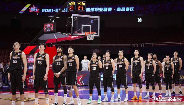 唐斯|刚夺冠就暗示离队？2米18内线耐人寻味，季后赛多场被杨鸣弃用