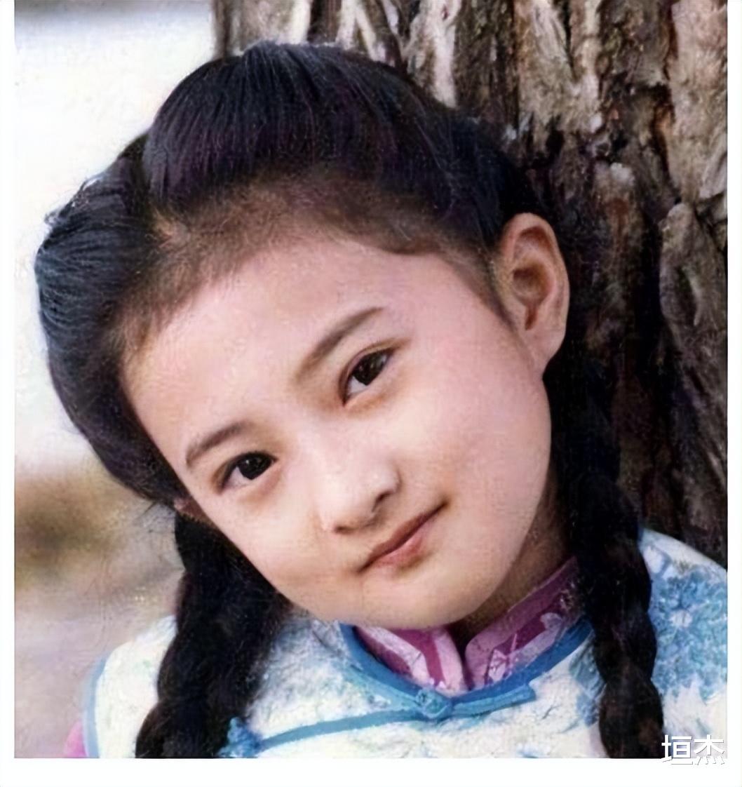 金铭|被撒贝宁暗恋20年,42岁依然选择不婚不育,金铭究竟经历了什么?