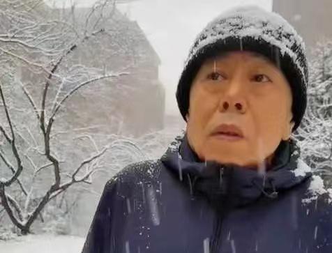 潘长江|沉迷直播带货的潘长江，缺钱吗？比起缺钱他似乎更自卑