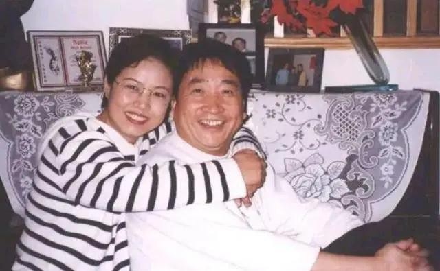 姜昆|同父不同命！姜昆掐断女儿明星梦，带养子上春晚，今养子成他骄傲