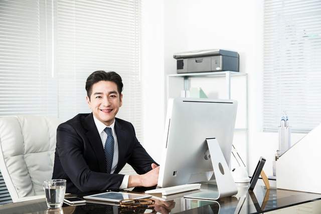 |喜欢干实事的我被喜欢阿谀奉承的领导排挤,逼我带着整个团队跳槽