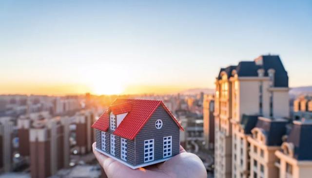 中国铁建|2021年，中介巨头左晖患癌去世后，1038亿遗产仅一年就蒸发764亿