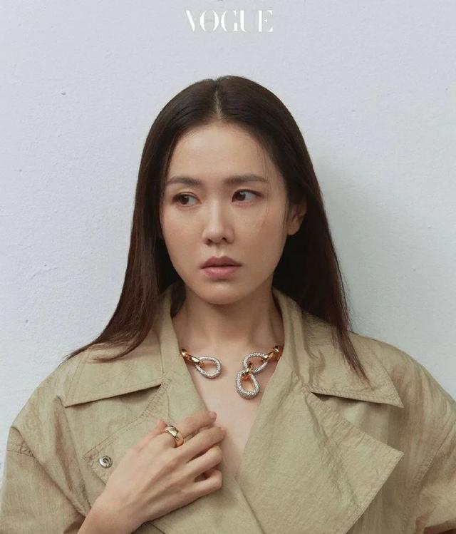 孙艺珍|孙艺珍婚前拍的珠宝美图！雪肤玉貌身材曼妙犹如天仙