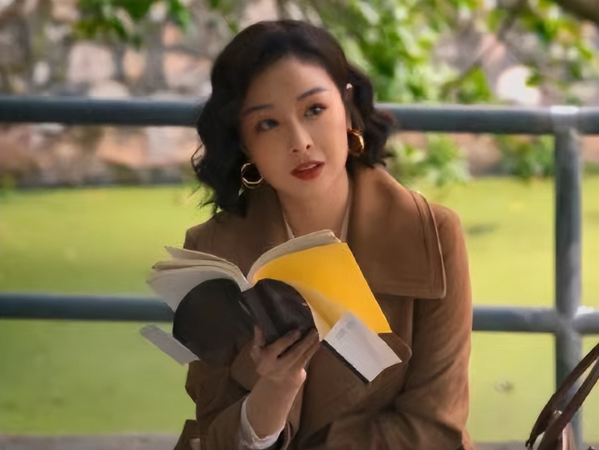 发型 “大嫂卷”凭什么火遍全网？显气质又有女人味，但要避开这几个坑
