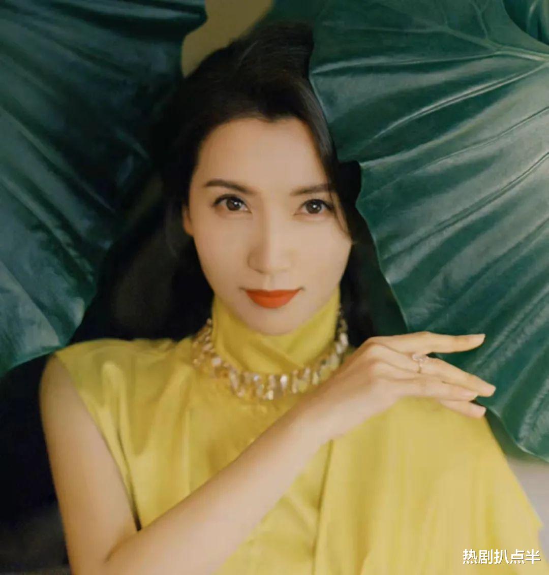 狐狸|桃花眼,丹凤眼,狐狸眼,这15位明星的眼睛,个个有灵气