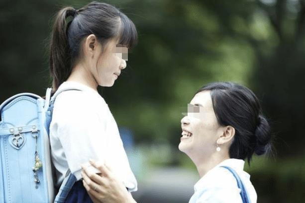 考试|“奶酪体”入侵中小学，字迹清晰却不被老师喜欢，网友：不委屈