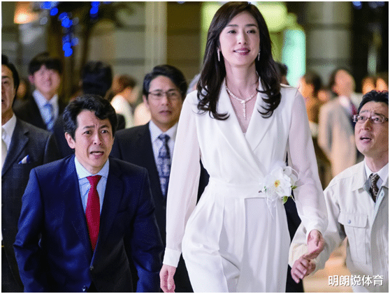 天海佑希|极具气质的天海佑希，凭借强大的演技，刻画了多种角色。