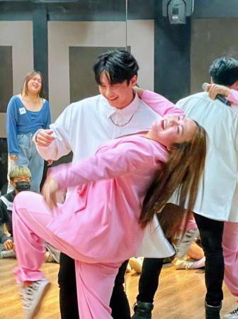 偶像练习生2018|《偶像练习生》跑夜店遭抓包！被叫进高层包厢下秒傻眼