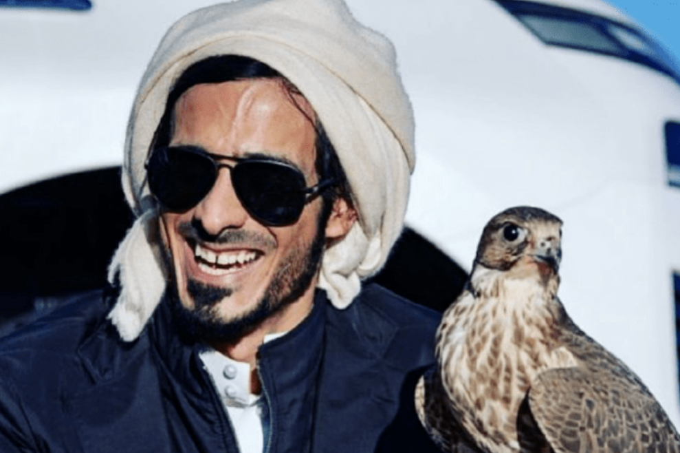 表情包|爆上热搜，的卡塔尔王子，现实私照长这样？网友：这么看觉得他好穷…