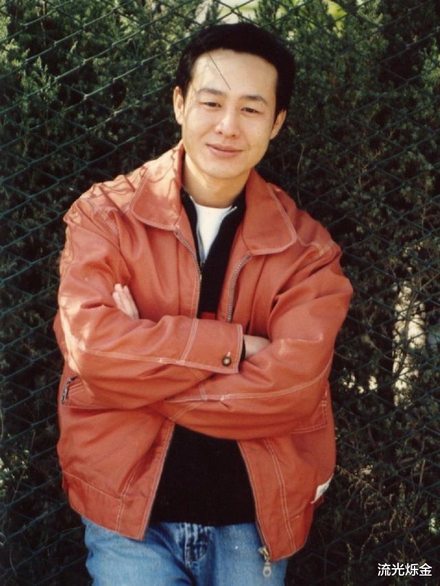 张颂文|“启强哥”张颂文:放弃月入2万的工作,转行做演员穷困潦倒