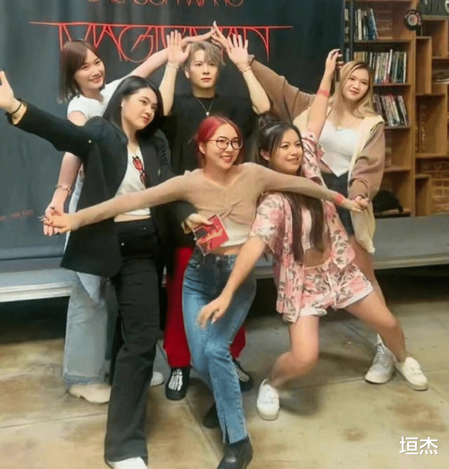 李易峰|中秋节娱乐圈真热闹!嫖娼、快男开撕、被猥亵等,大瓜还在继续