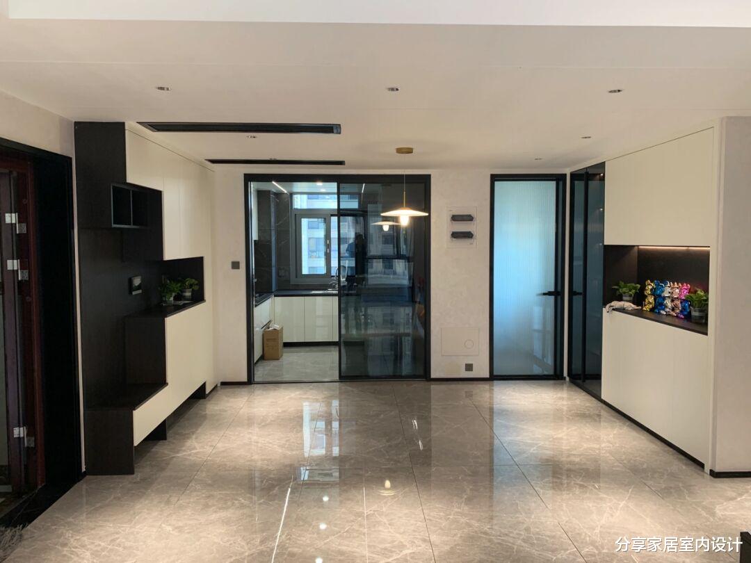 看她家历时五个月装修的新房,打扫干净准备添置家具,先分享一下