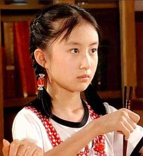 刘亦菲|同样是少女的年纪，有的女星已经出落成美人，有的却让人不忍直视