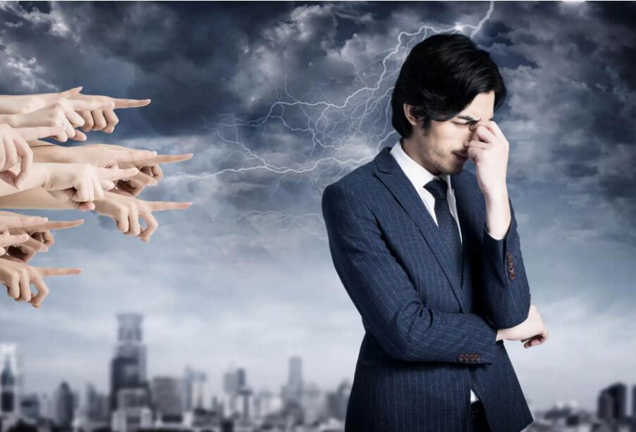 |职场人在工位，心在辞职，你怎么看？