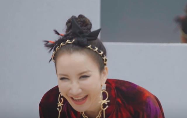 李玟|《声生不息》林晓峰学刘德华耍帅，并大唱《倒转地球》，李玟笑疯