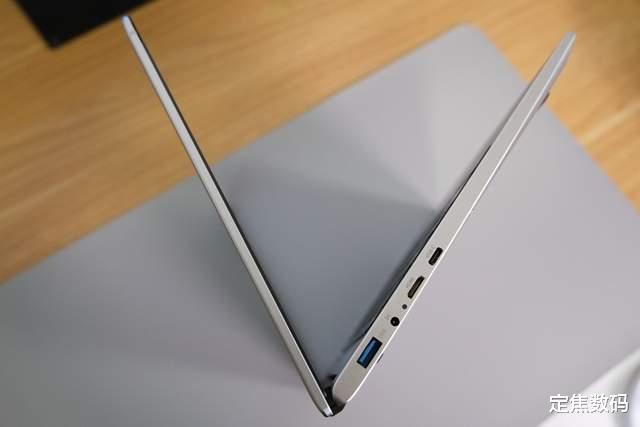 笔记本电脑也能卷？不到2000就能买3K屏！酷比魔方GTBook 13测评