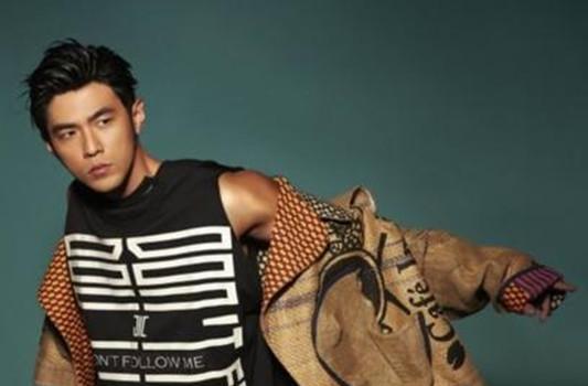 周杰伦|周杰伦晒儿子罗密欧照片，网友：快出新专辑，不要塌房！