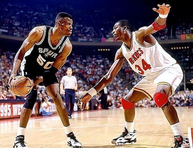 大卫·罗宾逊|NBA双一阵次数最多的十位球星，现役两人上榜，排在第一的是谁？