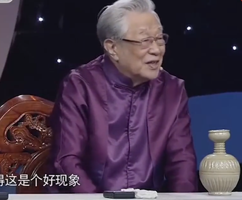 |出差途中逛了古玩市场,5万元买一瓷瓶,亏本了