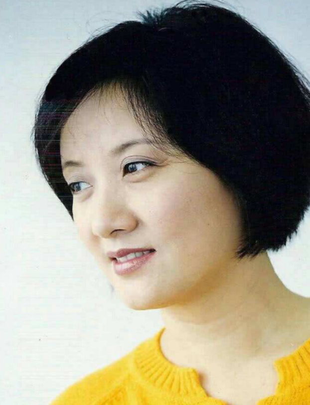 突围|娱乐圈领养孩子的三位导演夫人；为了爱情，各有各的心酸