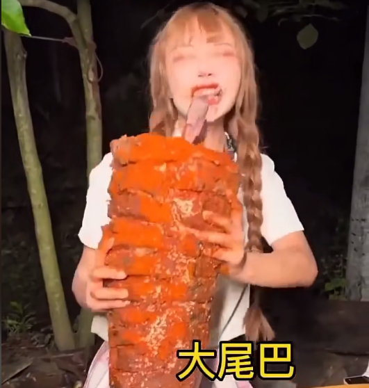 昆明|百万粉美女主播提子吃鱼翻车, 被吃鱼疑似大白鲨, 还是钓鱼人更省心