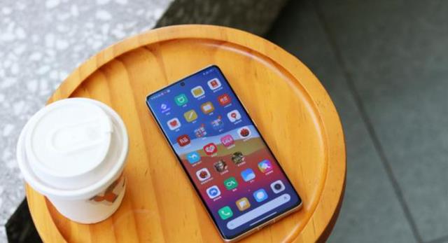 英特尔|性能旗舰早已不是过去的样子,该怎么选,从新骁龙8旗舰机说起