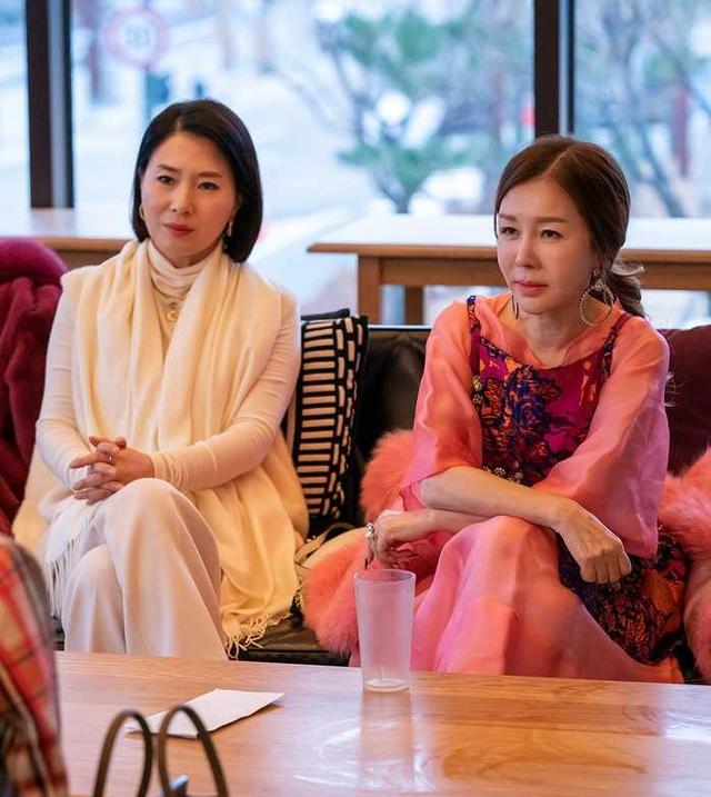 朴俊琴|朴俊琴58岁被指装少女 贵族小姐出身性格强悍 12年未育被婆家嫌弃