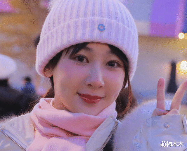 宋慧乔|杨紫年后首次公开亮相，山根粗壮法令纹抢镜，自曝要进组拍新剧了