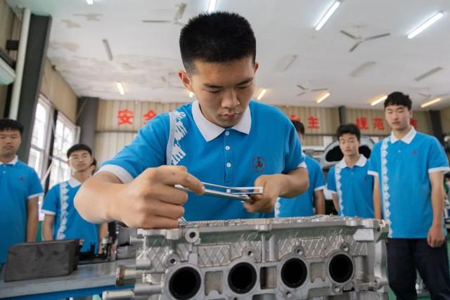 职业教育|让职校生对前途充满希望