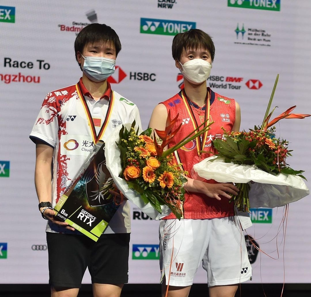 国际米兰|陈雨菲何冰娇会师争4强！刘成/张楠遭逆转，男队独苗陆光祖晋级
