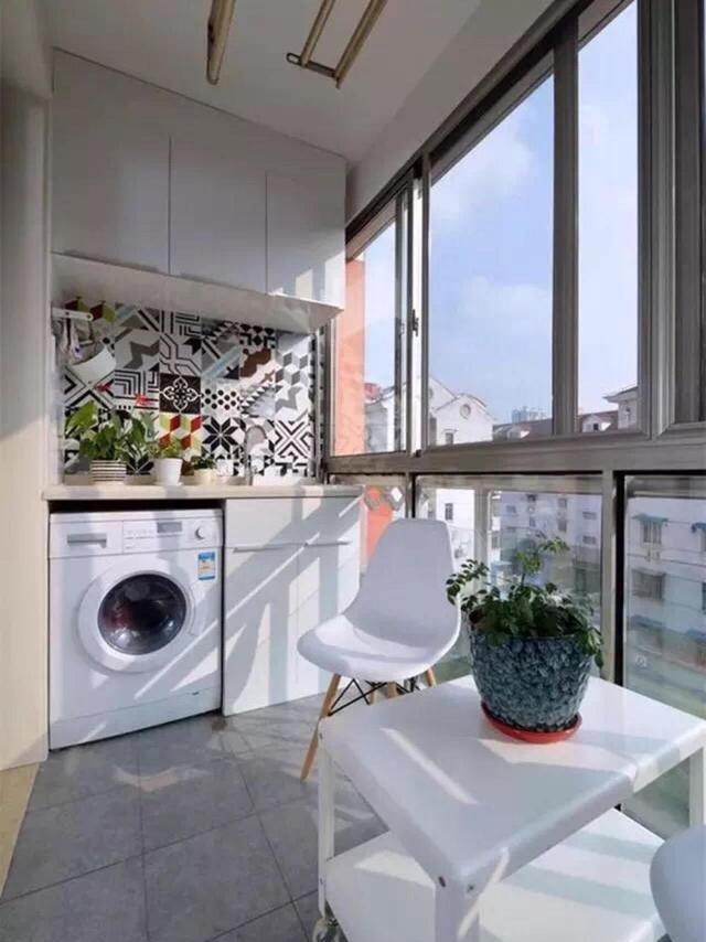 洗衣机放阳台好还是卫生间好?听完业主和师傅的建议,我有了答案