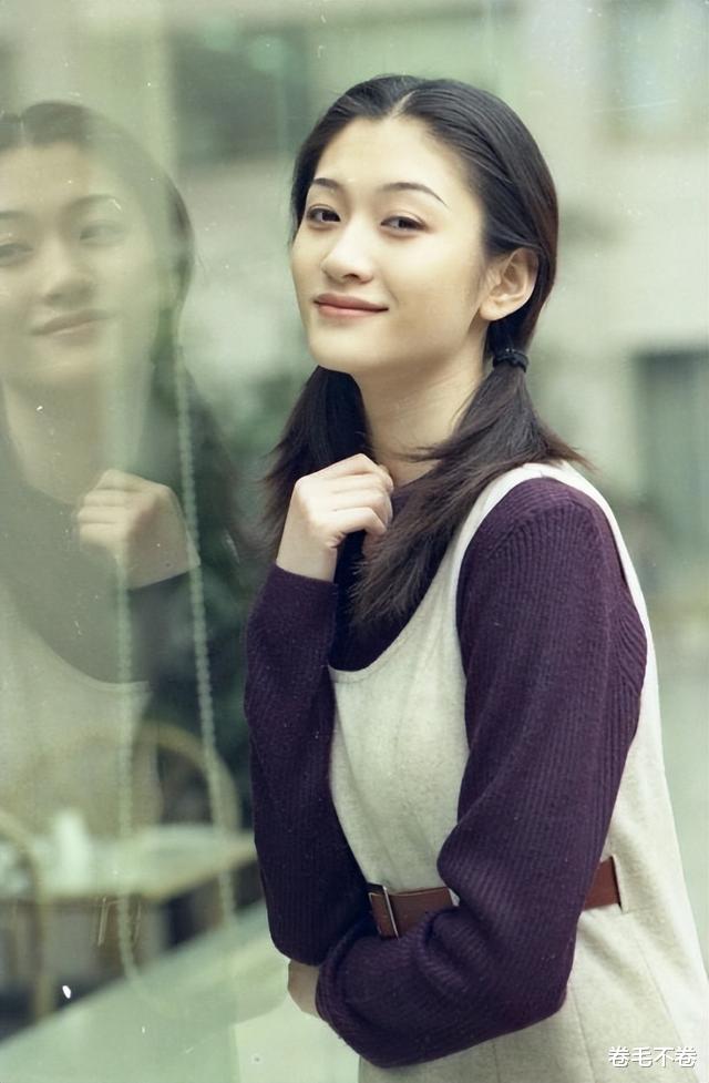 殷桃|什么是顶级身材?殷桃的腰,闫妮的腿,中年女星性感起来太迷人