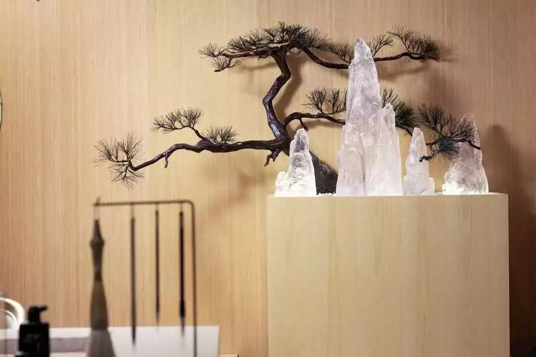 背景墙别再傻傻贴壁纸了！现在流行这么装，不但漂亮还上档次