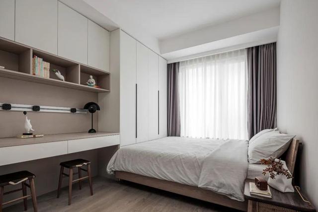 她家130㎡,装修不奢华,却简约耐看,光一个阳台就人见人夸