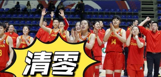 中国女篮|10点52分，女篮新消息，巾帼英雄12日抵达上海！球迷：准备接机