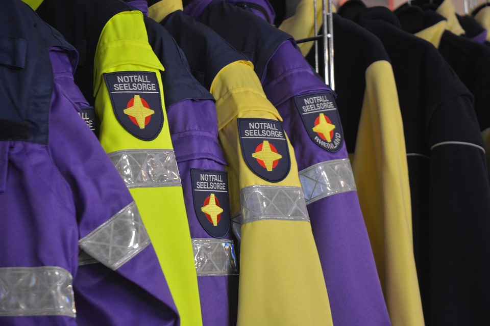 |职场上，如何提高自己上台演讲时的勇气呢？