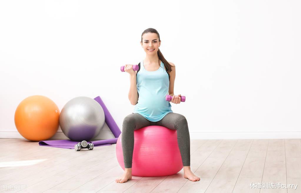 怀孕|全身肌肉的白衣天使,因模仿“不知火舞”走红,孕期仍坚持健身?