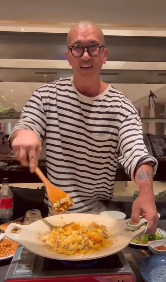 小S|小S金钟失利，许老三罕见安慰妈妈，小S惊讶：这孩子还是有点人性