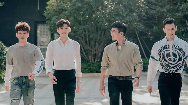 东八区|《东八区》和《隐入》同时消失，一个年度最低分，一个最高分，多少有点晦气