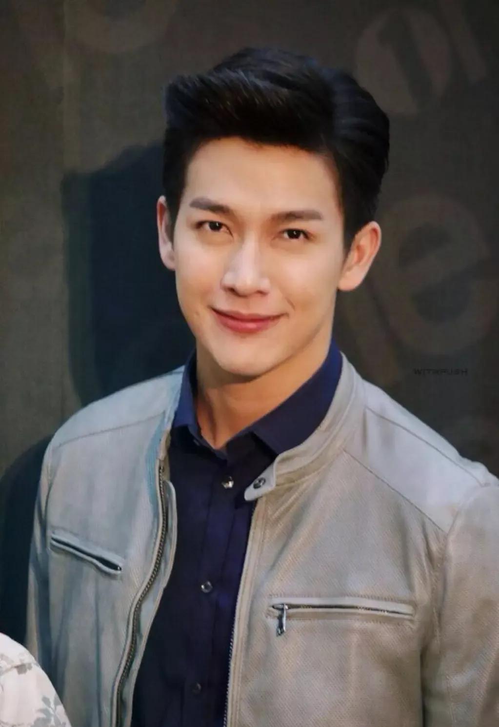 官宣|泰国演员“推哥”官宣当爸,晒出老婆甜美孕照,亲吻孕肚秀恩爱